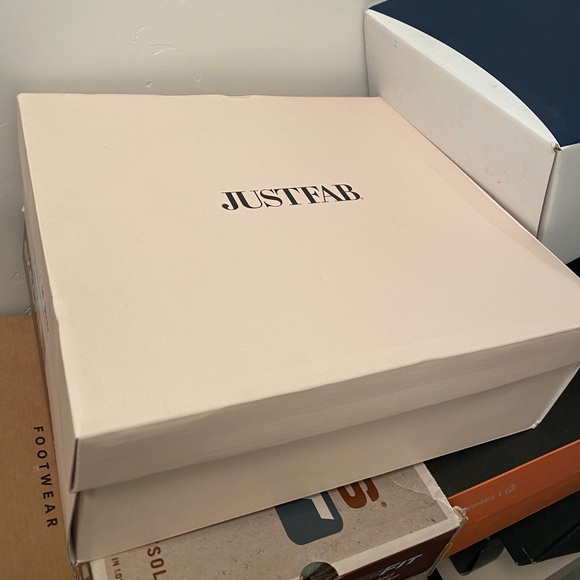 New! JUSTFAB Londin Cold Weather Boot Size 9.5 - Picture 6 of 9